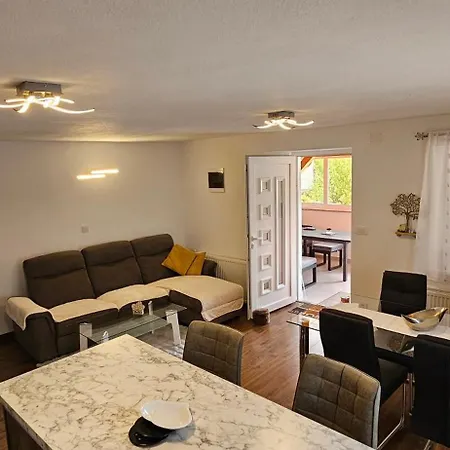 Melek Holiday home Stivan